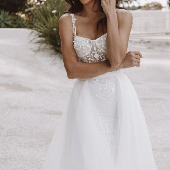 Made With Love Removable Flowy Skirt with Gap (over Wedding dress) - Picture 3 of 15